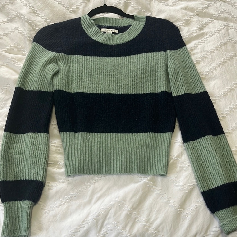 American eagle sweater